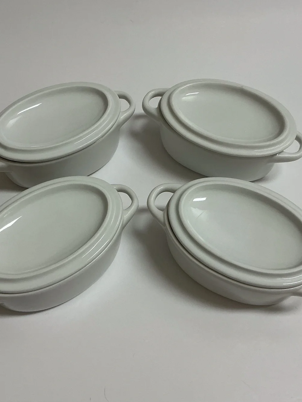 Pier 1 White Baking Dish SET OF 4 Lids 7.5 oz Minicocotte Souffle Ramekin Bakers